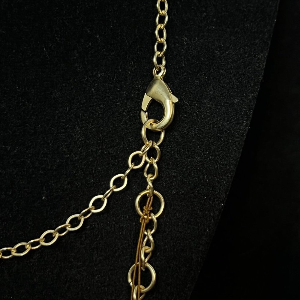 Tommy Bahama Gold Tone Sand Dollar Necklace, Earrings And Bracelet (3679) - Picture 6 of 11